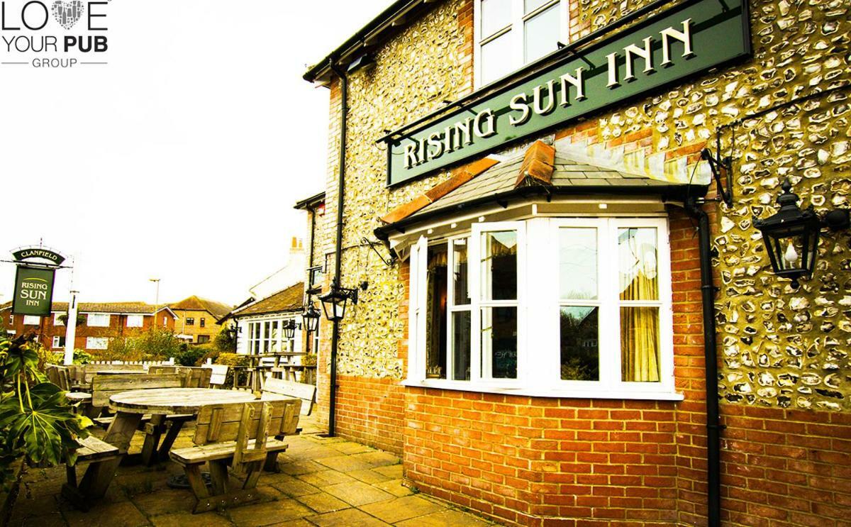 The Rising Sun Inn Waterlooville Esterno foto